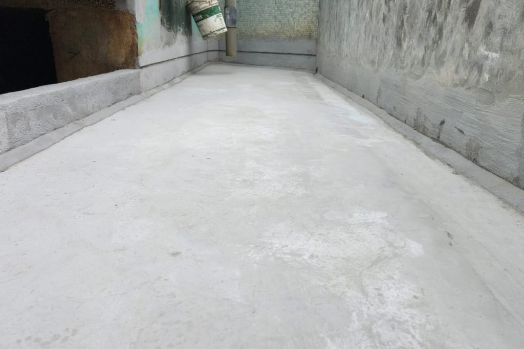 外露油面防水-找平砂漿至排水口 (25MM厚)