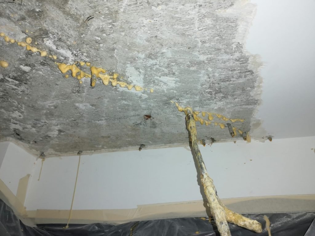 精準防水科技有限公司，防水打針工程，去除外部飾面以露出混凝土表面。