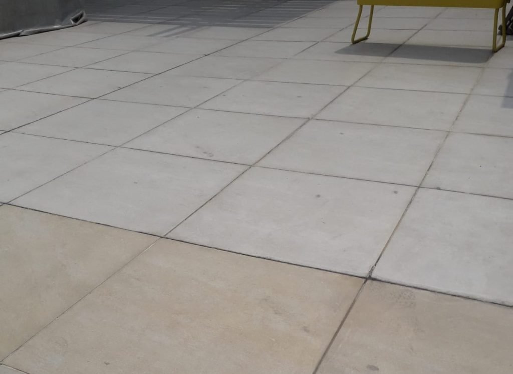 打鑿起底防水工程施工前