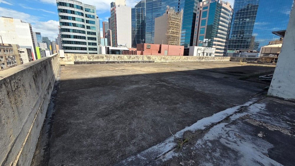 觀塘同得仕大廈，天台防水工程施工前相片